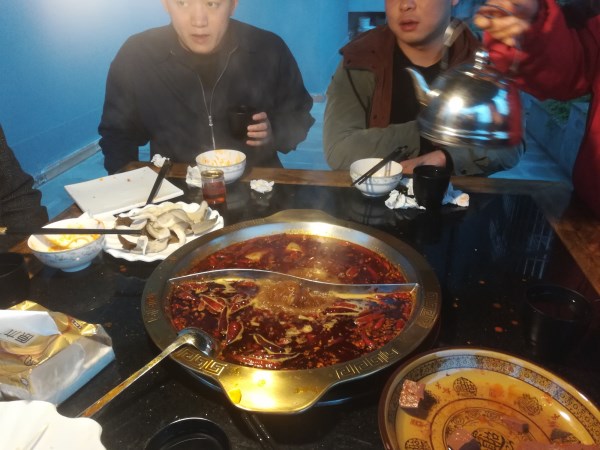 欢迎四川杨总到厂考察火锅底料!