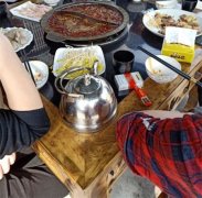 江西新余市姚总考察火锅底料!