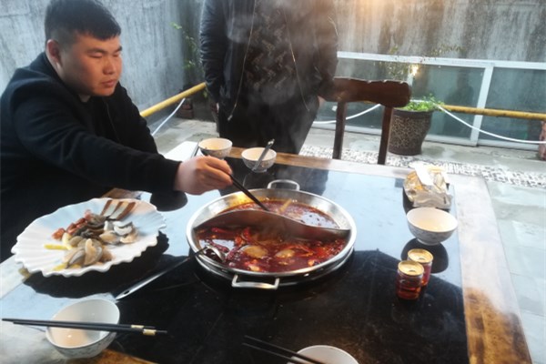 攀枝花盐边覃总考察火锅底料!