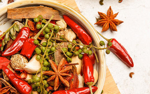 专业火锅底料厂家生产的火锅底料和串香底料有什么区别?